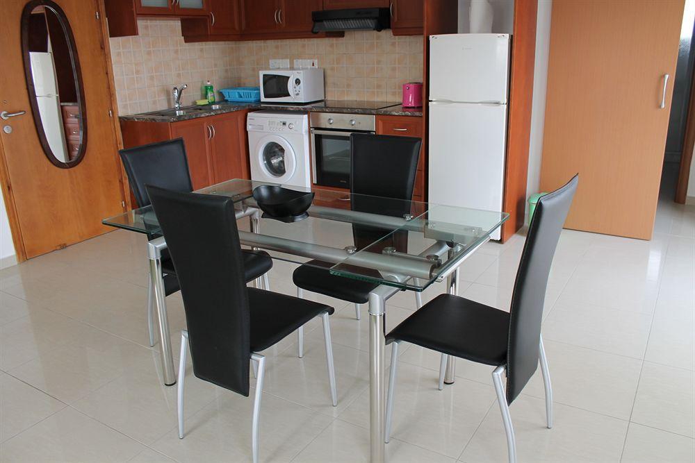 Appartamento Galatia'S Court Paphos Esterno foto