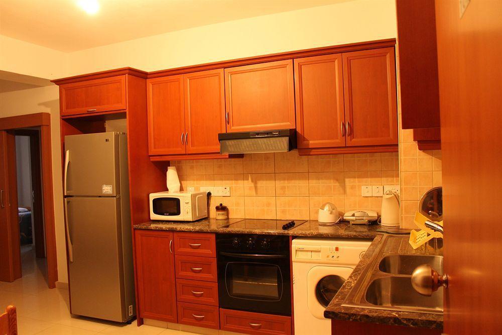Appartamento Galatia'S Court Paphos Esterno foto